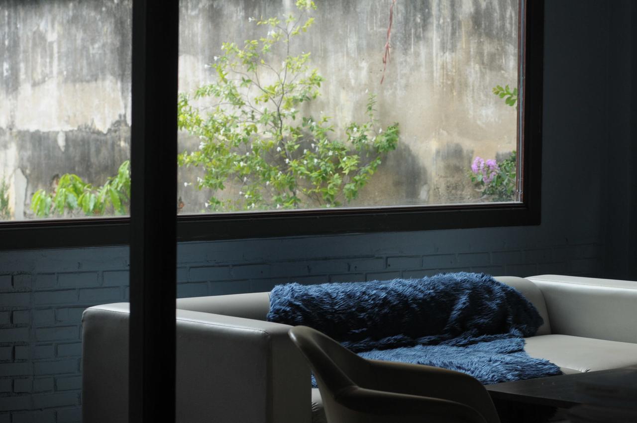הוסטל בנגקוק Raining Outside מראה חיצוני תמונה